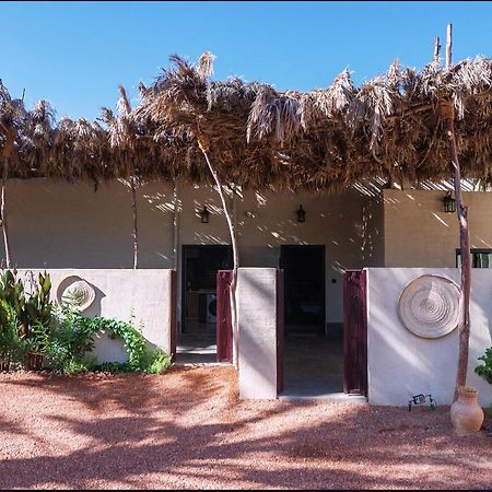 Hotel Under Las Palms Alula Madain Saleh Exterior foto